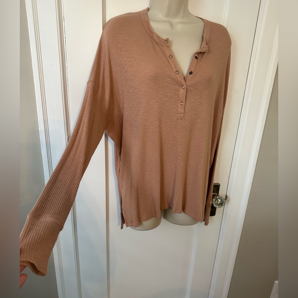 LIKE NEW Offline by Aerie Light Rust Orange-Color Super Soft Long Sleeve Top